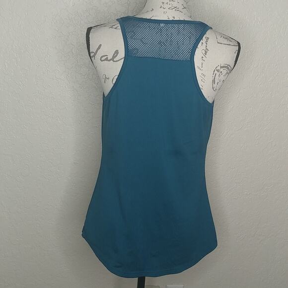 Tank Top With Mesh Panels Size S - Picture 3 of 8